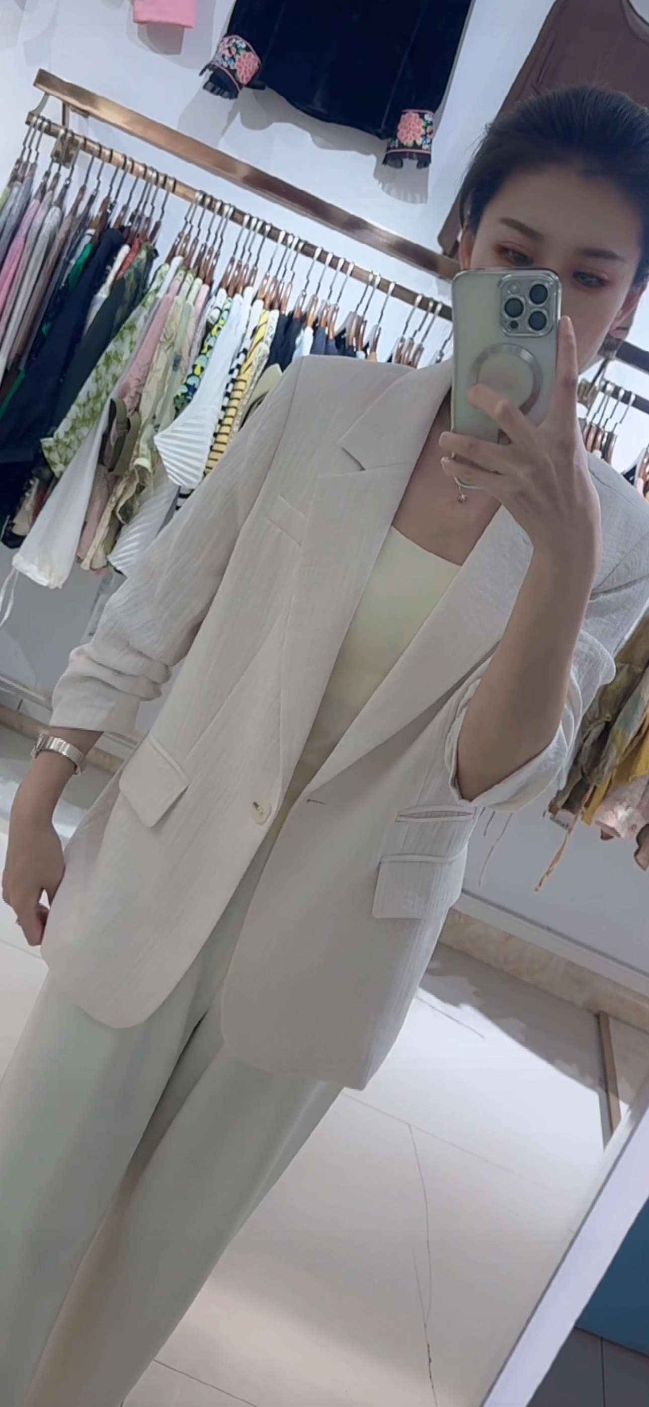 高端女装气质款西服外套  时尚 百搭 简约