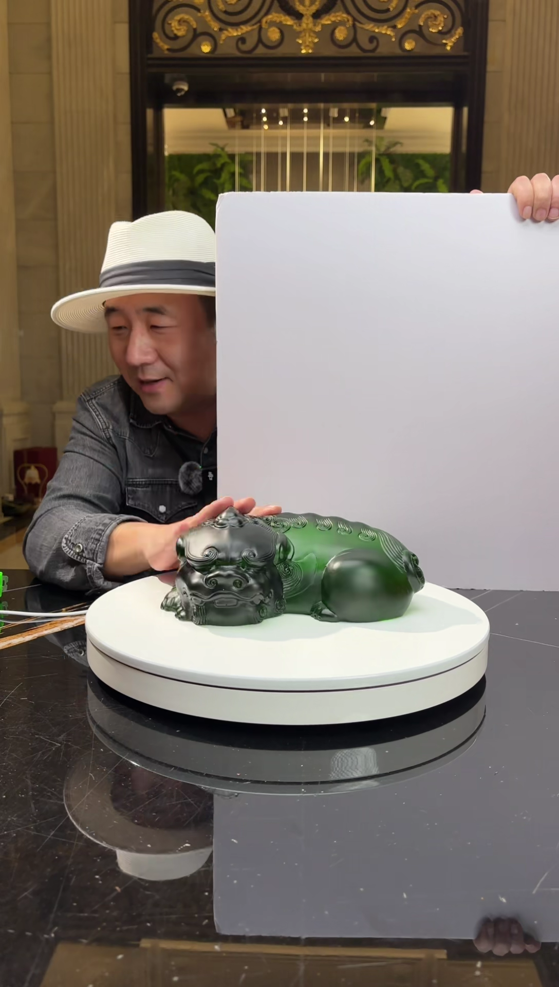 【闪购商品】茶宠绿色卧扶貔貅艺术琉璃摆件C6（预售）