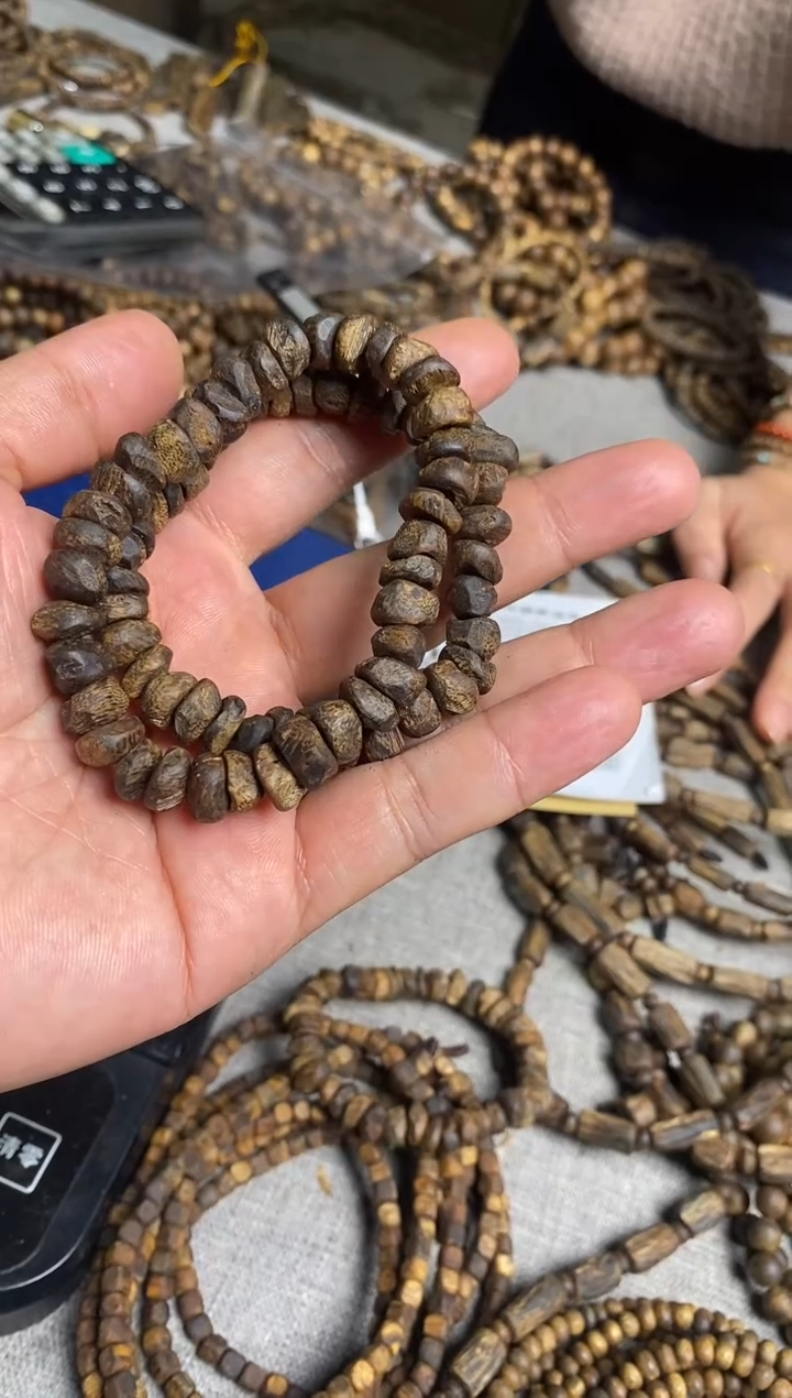 沉香手串树丁包壳珠单圈手串多样性发一