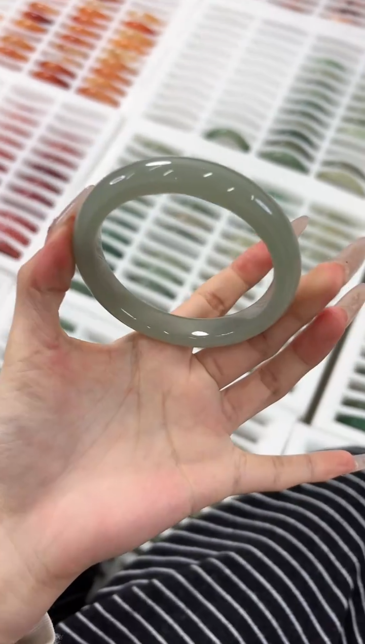 未镶嵌手镯石英质玉226-62D