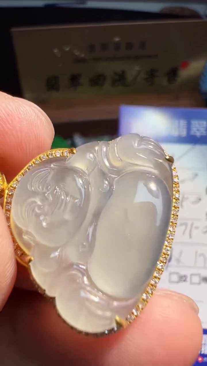 【闪购商品】翡翠颈饰18K金镶嵌翡翠回流