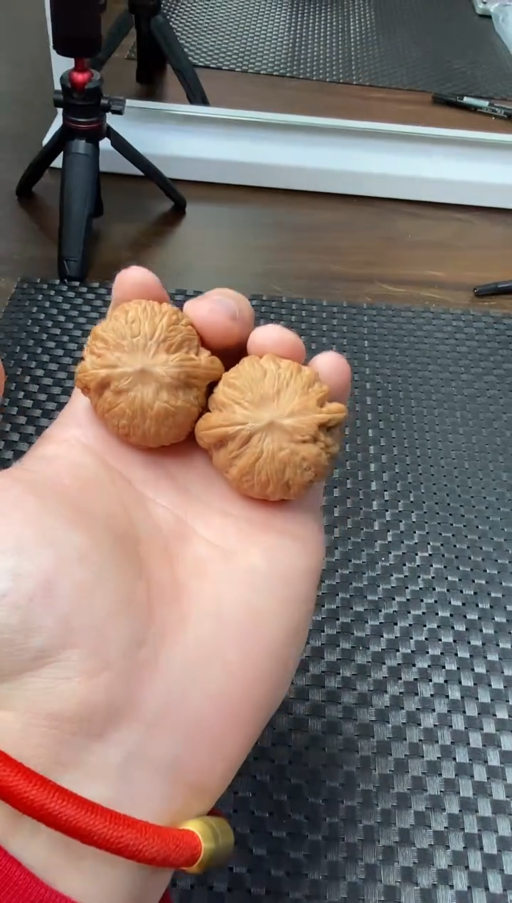 把件文玩核桃全品红皮铁锤妹妹41尺