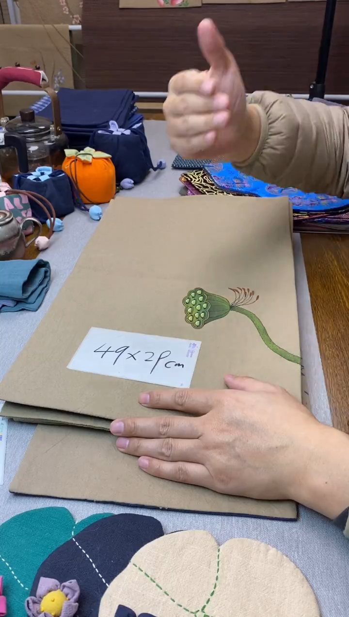 手绘茶席（绿莲蓬）