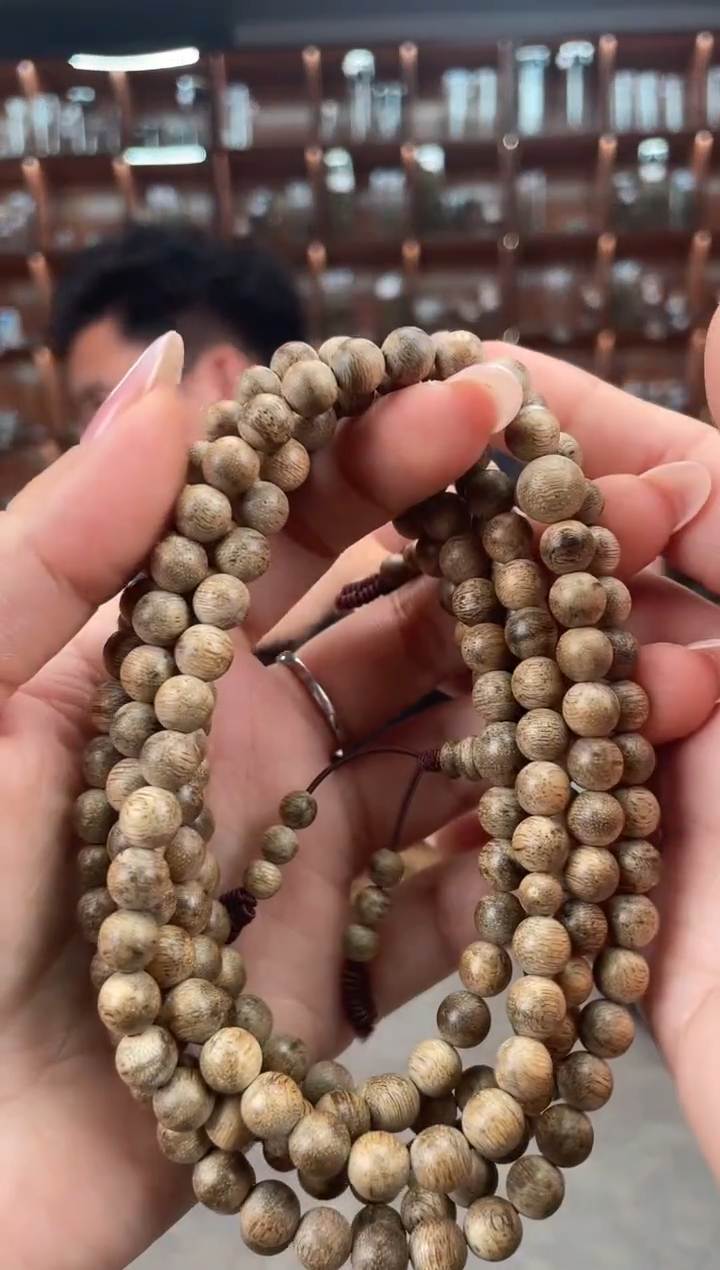 【闪购商品】沉香手串43号海南鸡母虫多样性发一条