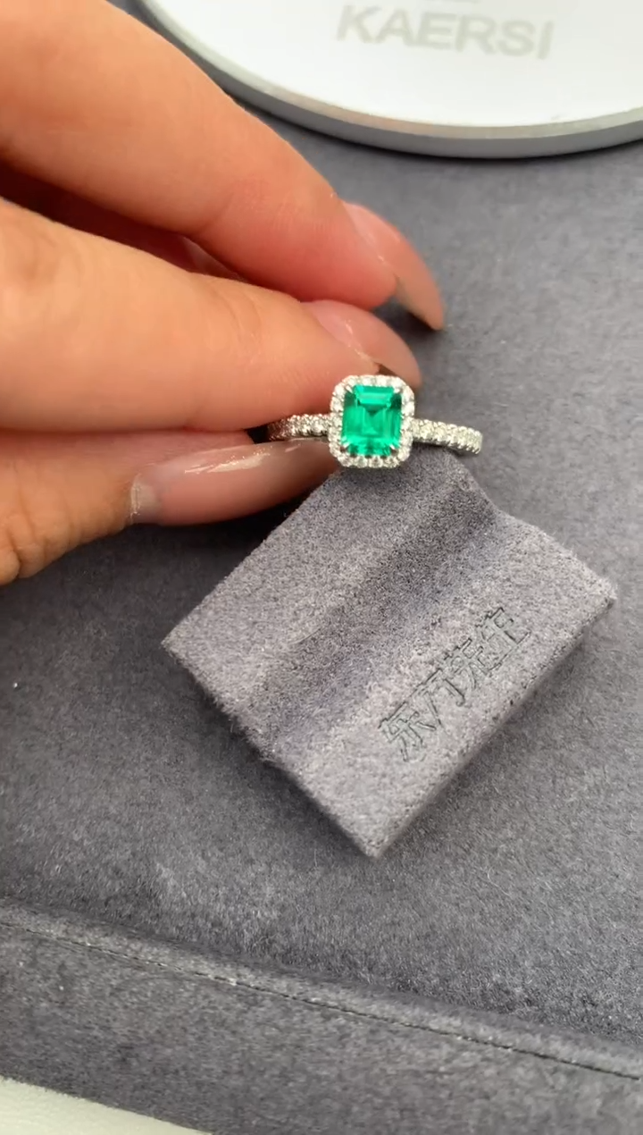 18K金镶嵌戒指祖母绿0.56ct祖母绿  定制  FH