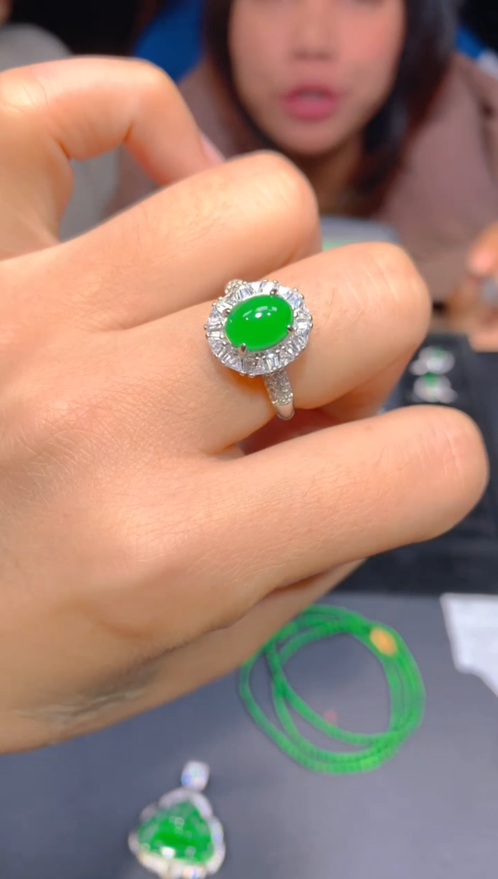 【闪购商品】定制翡翠未镶嵌90多样性发货（发其一）