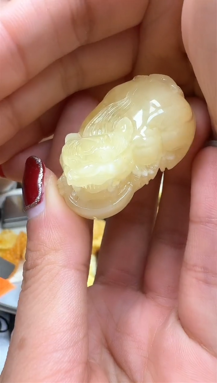 【闪购商品】琥珀裸石未镶嵌挂坠