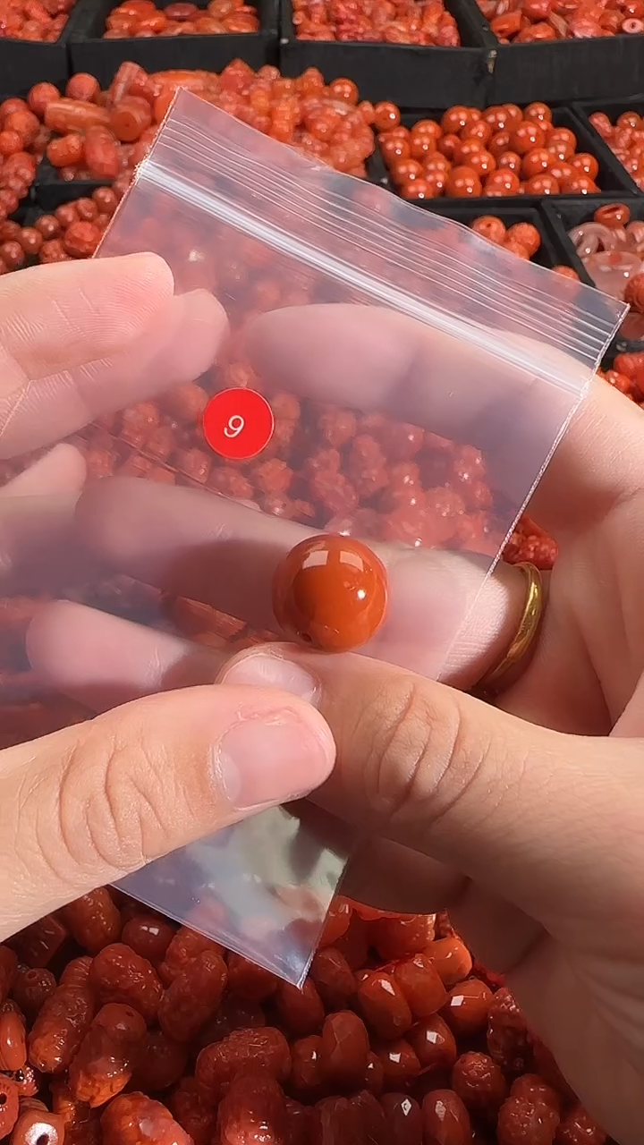 颈饰未镶嵌南红玛瑙1