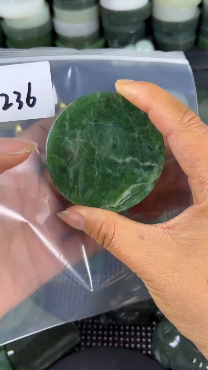 和田玉未镶嵌珠宝半成品镯芯