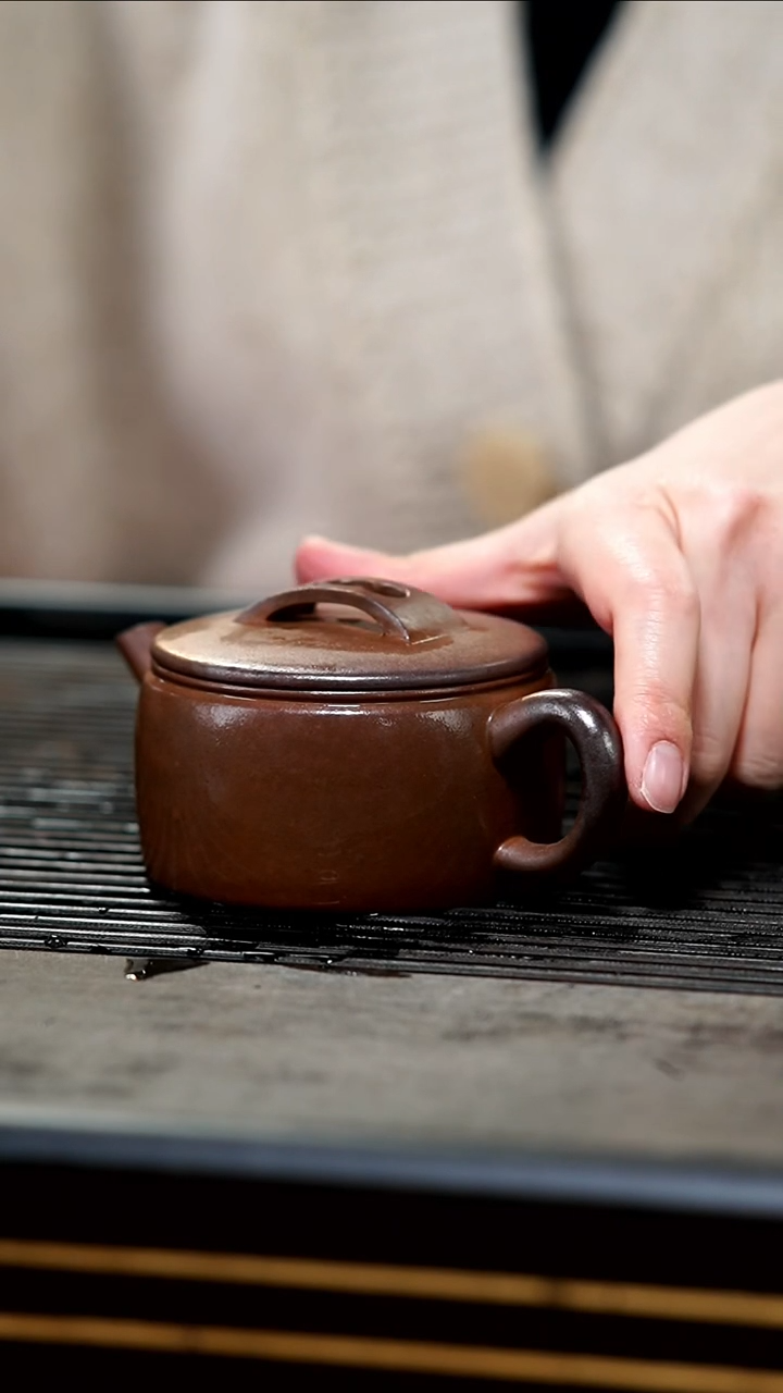 【闪购商品】紫砂茶壶09-半手柴烧龙血砂汉瓦160cc