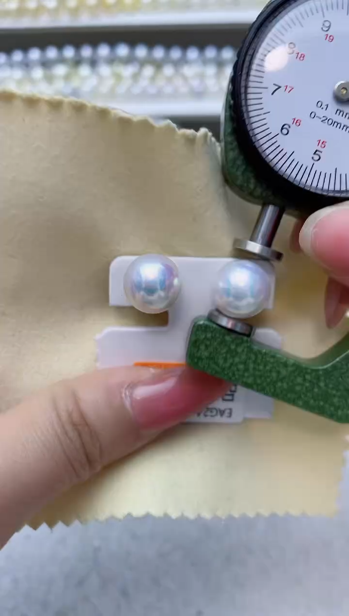 【闪购商品】淡水珍珠耳饰18K金镶嵌A42