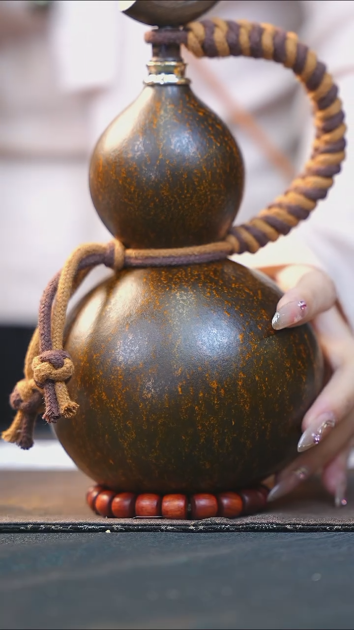 【闪购商品】WY362漆艺酒葫芦不包手串及旋转底座