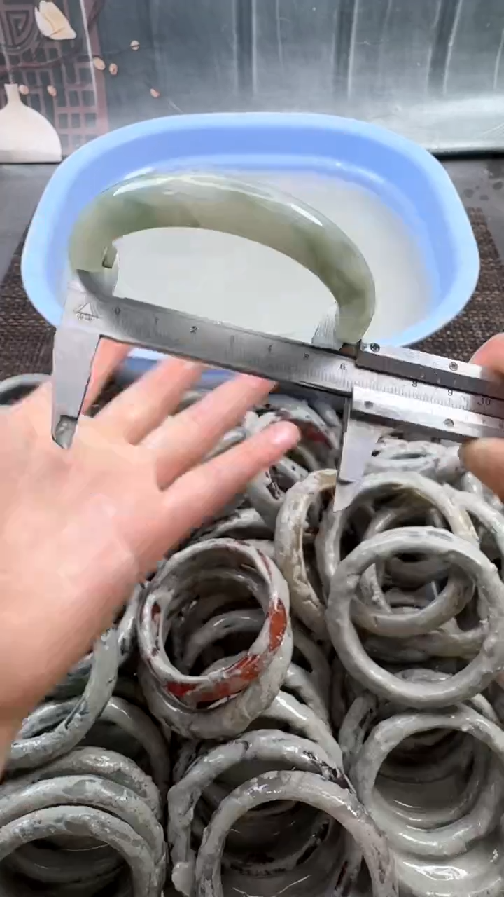 【闪购商品】石英质玉手镯未镶嵌15 6465