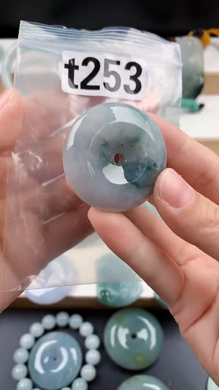 颈饰未镶嵌翡翠天然翡翠吊坠挂件