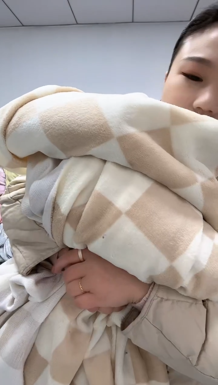 法兰绒2.3X2左右以主播所说为准1