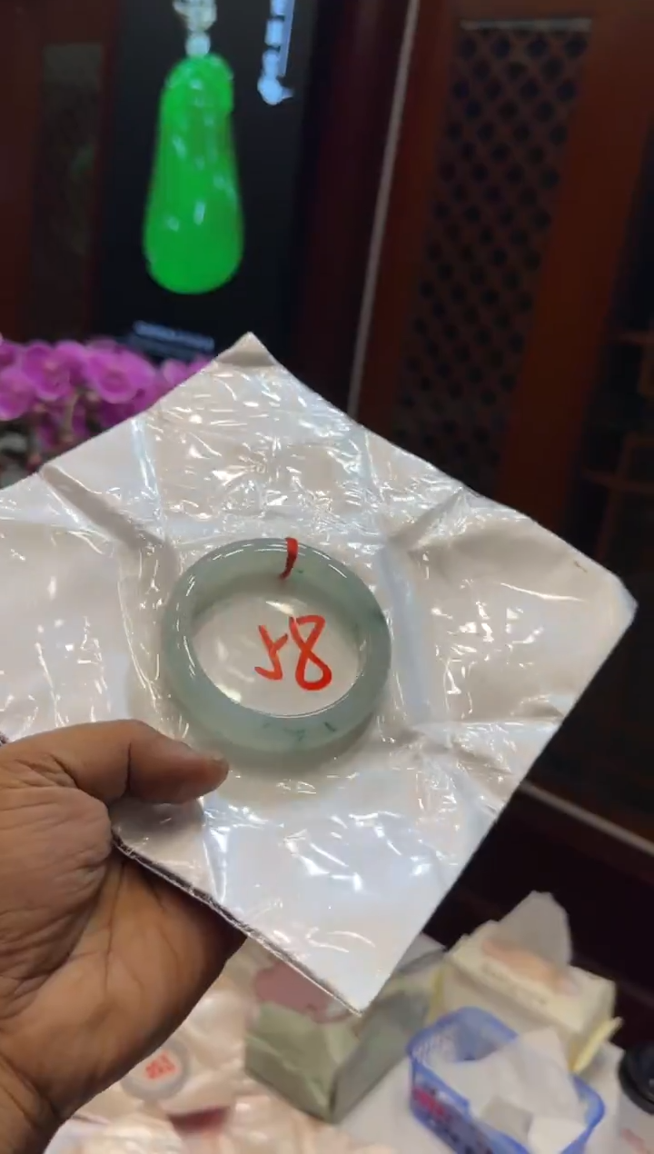未镶嵌手镯翡翠手镯