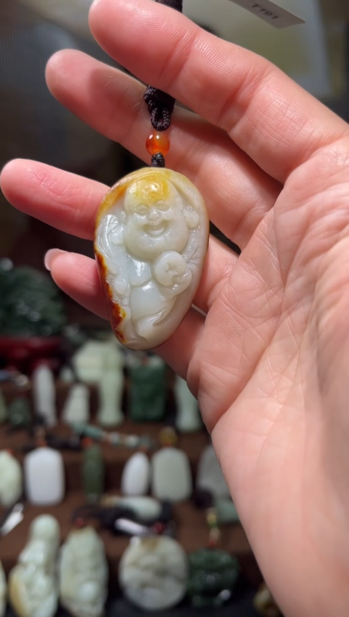 颈饰未镶嵌和田玉·