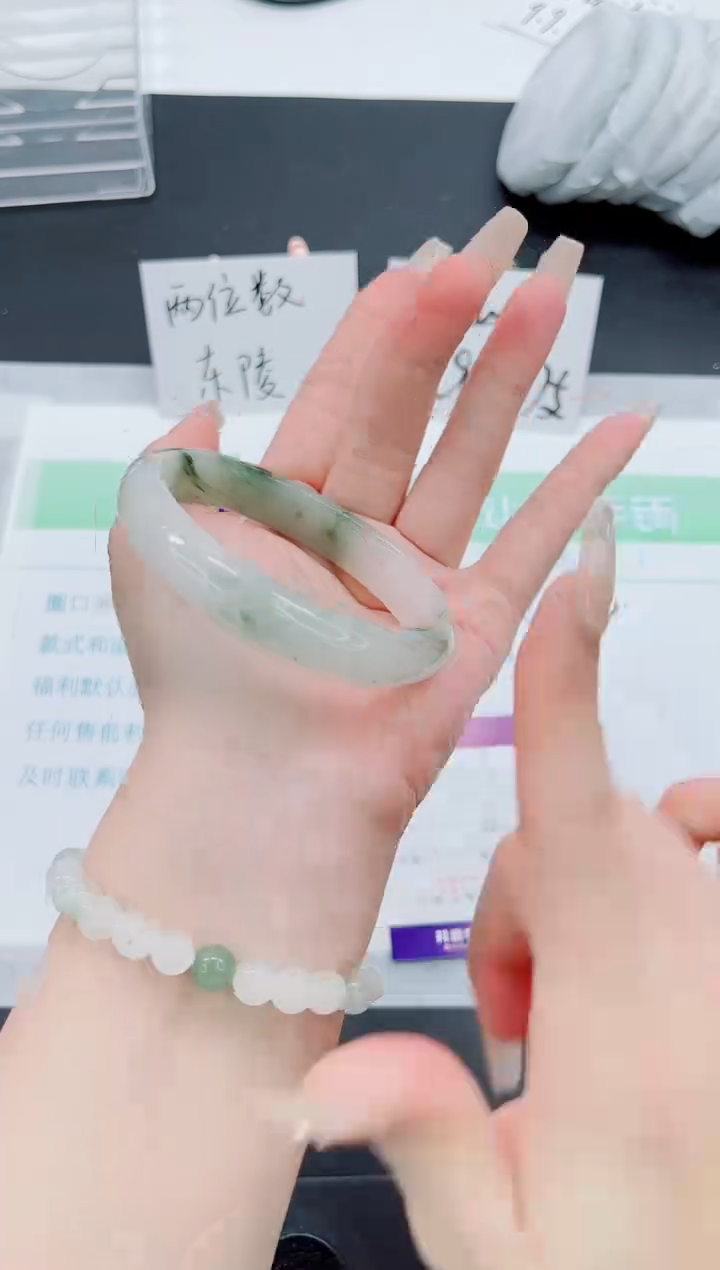【闪购商品】石英质玉手镯未镶嵌159号-61圈
