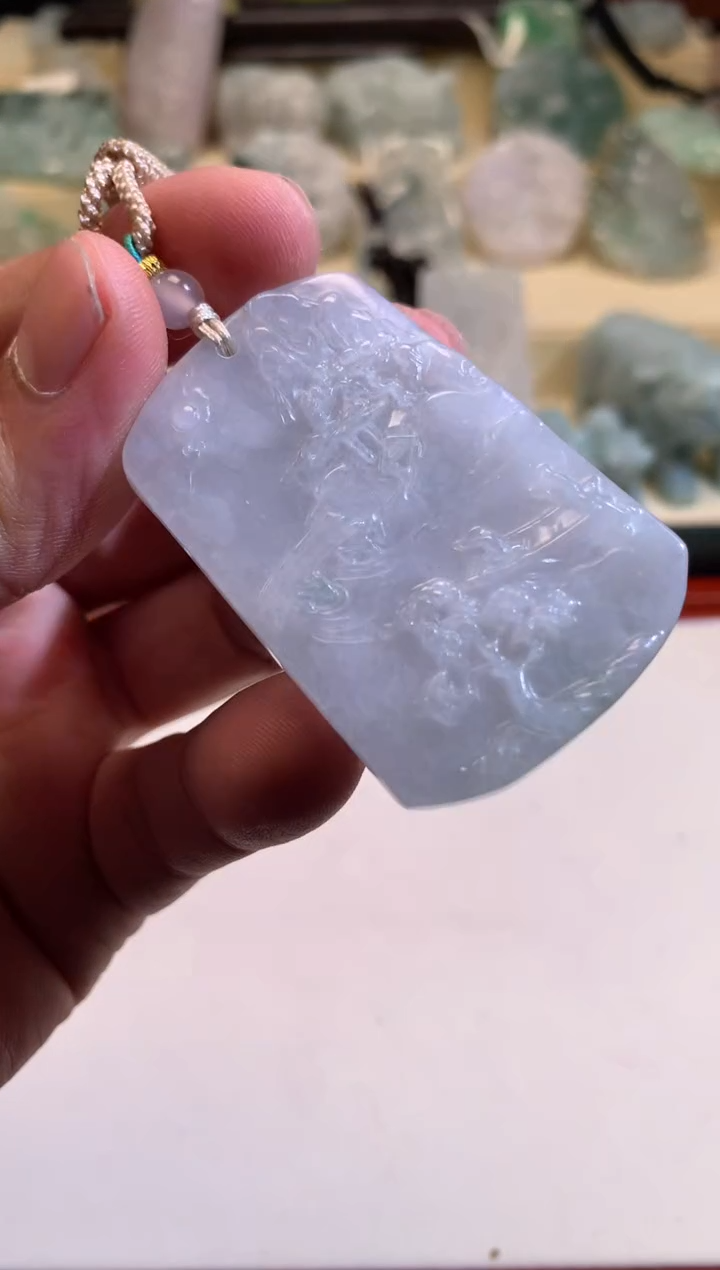 翡翠未镶嵌颈饰6/08/201