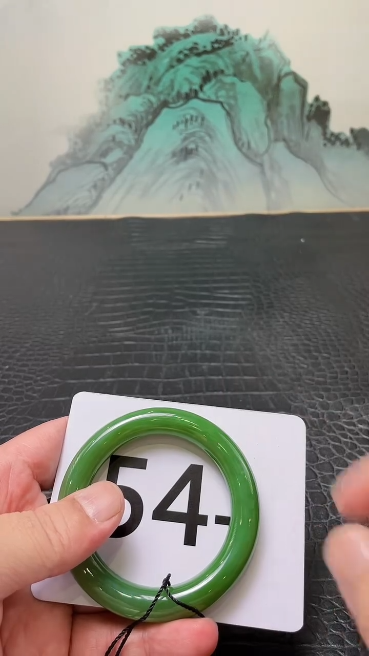 和田玉（碧玉）手镯未镶嵌一个