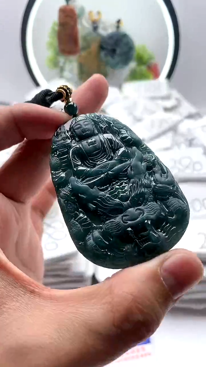 【闪购商品】翡翠颈饰未镶嵌大日如来