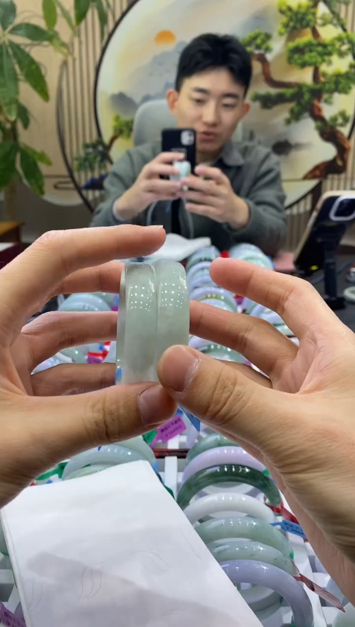 未镶嵌手镯翡翠9577