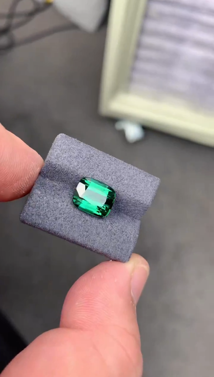 【闪购商品】碧玺裸石未镶嵌4ct绿碧玺