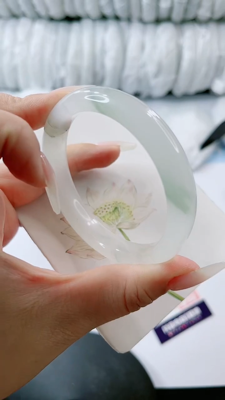 【闪购商品】石英质玉手镯未镶嵌多样性发货V11