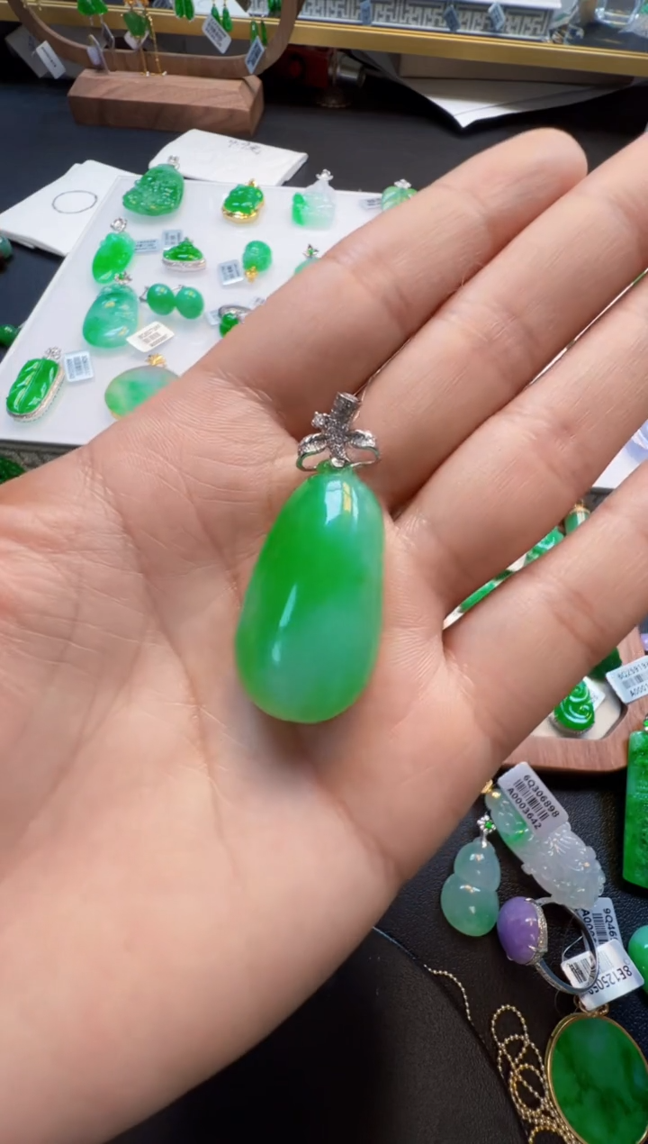 【闪购商品】定制翡翠18K金镶嵌12800元