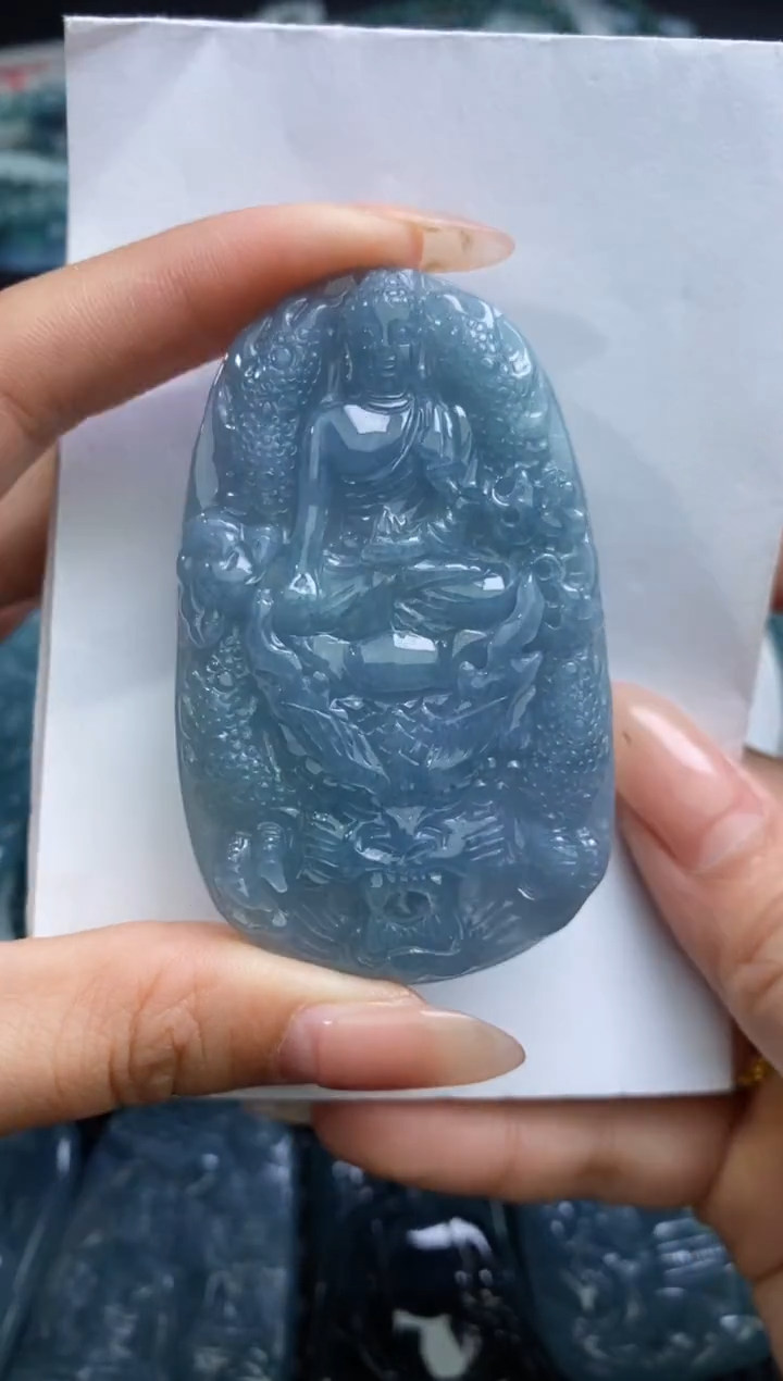【闪购商品】翡翠颈饰未镶嵌           