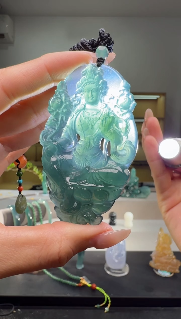 吊坠(不含链)未镶嵌翡翠观音