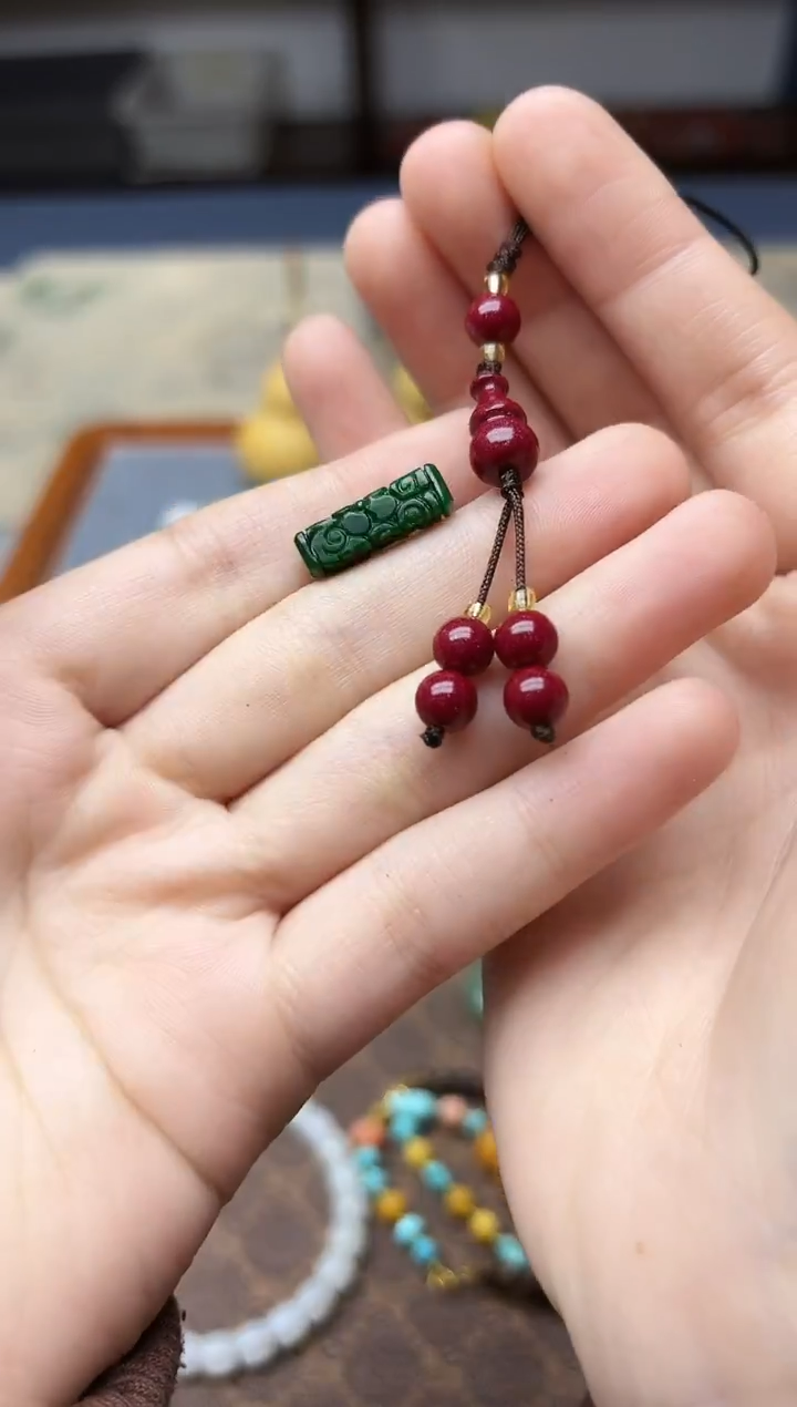 天然辰砂石*朱砂挂件TH