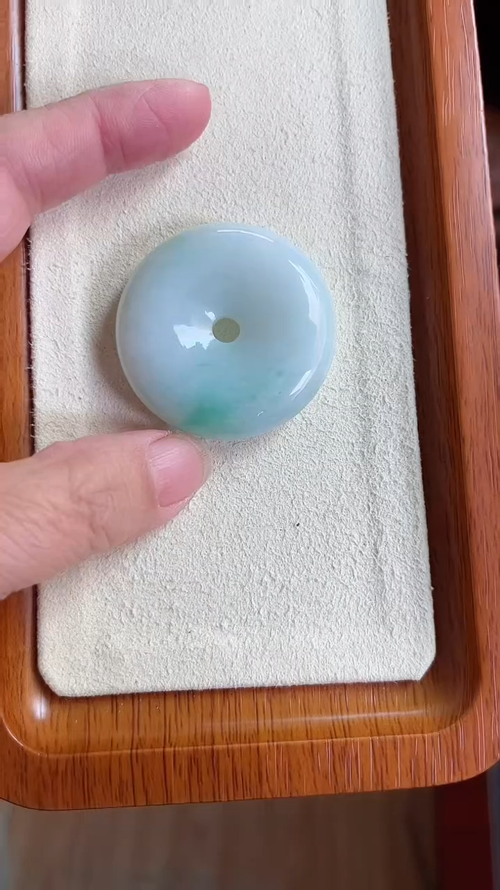 【闪购商品】翡翠吊坠(不含链)未镶嵌孤品笑看人生