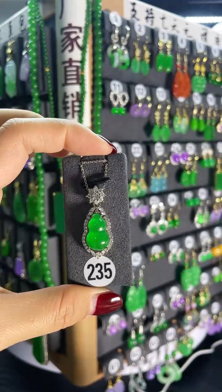 【闪购商品】翡翠耳饰银S925镶嵌235...