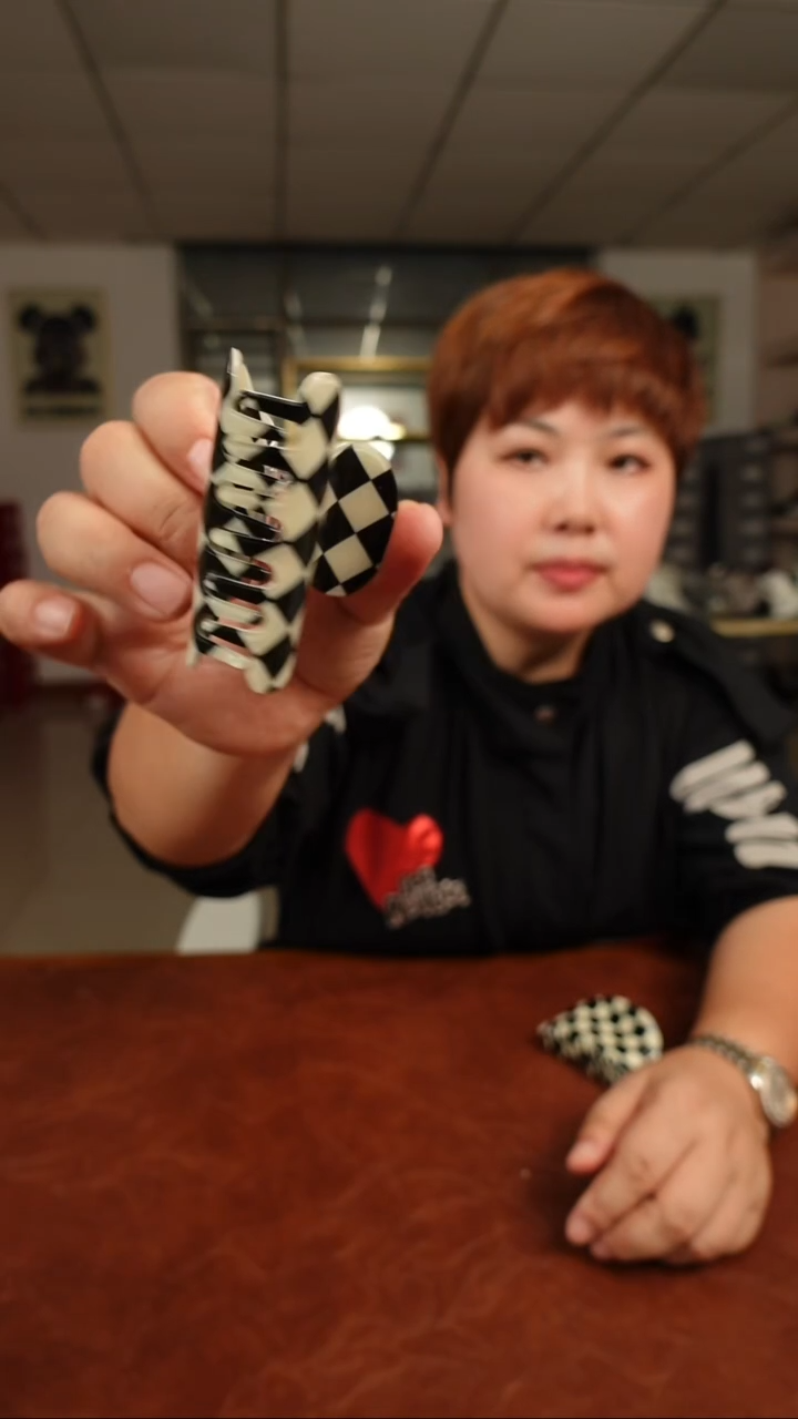 布艺非金属小 抓夹 