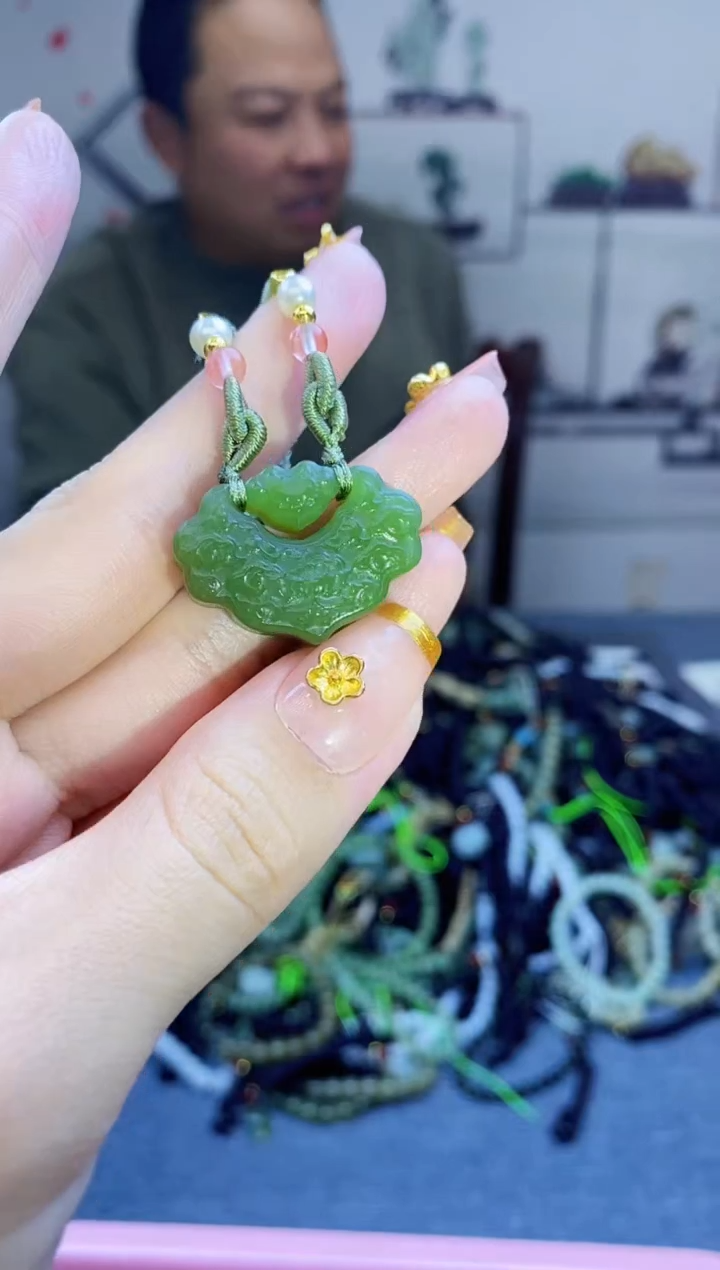 颈饰未镶嵌和田玉多样性发拍一发一