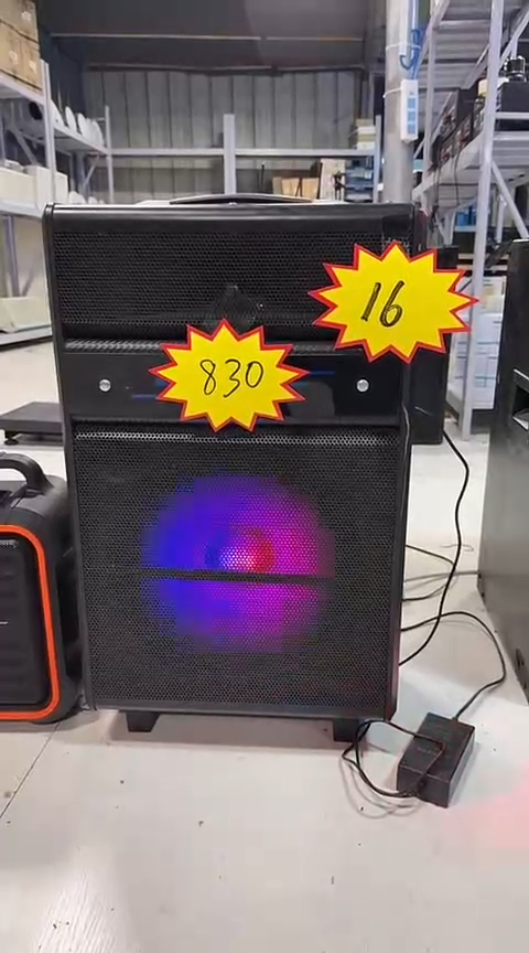 未拆封12寸电瓶音箱 户外移动拉杆音箱  不包邮