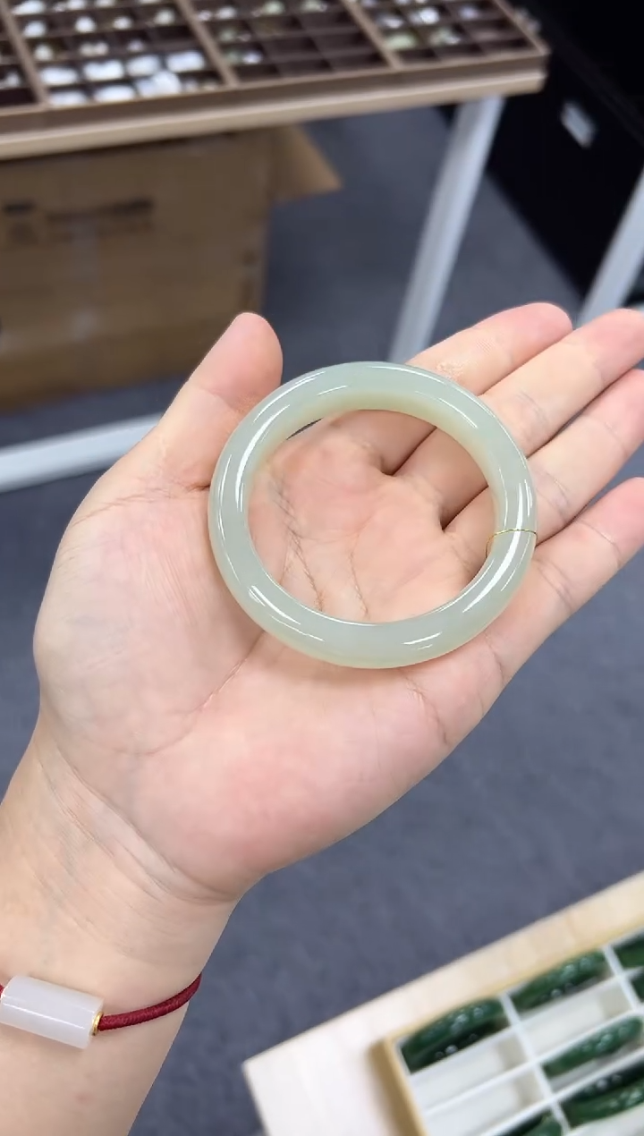 未镶嵌手镯和田玉56.5  037