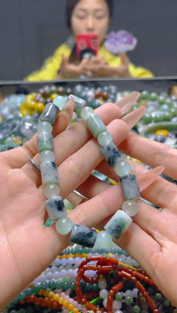 颈饰未镶嵌翡翠8MM