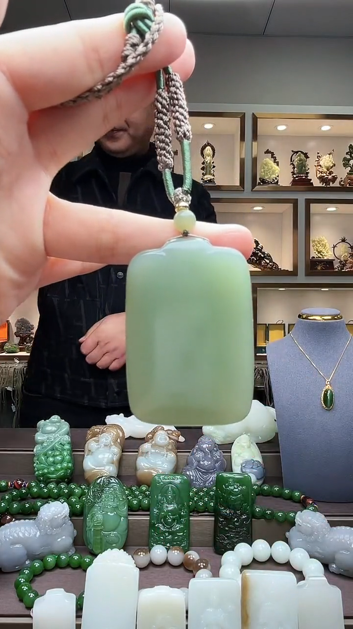 【闪购商品】和田玉颈饰未镶嵌苏