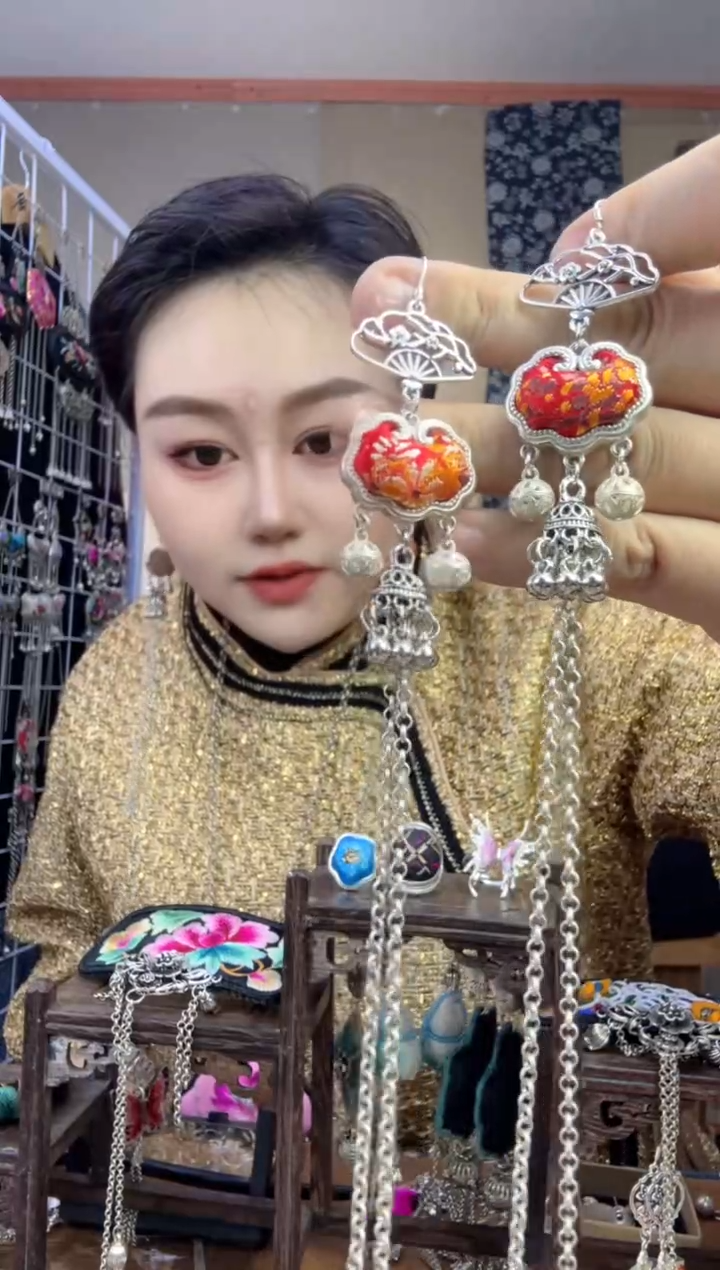 【闪购商品】刺绣纯手工苗绣非遗耳环