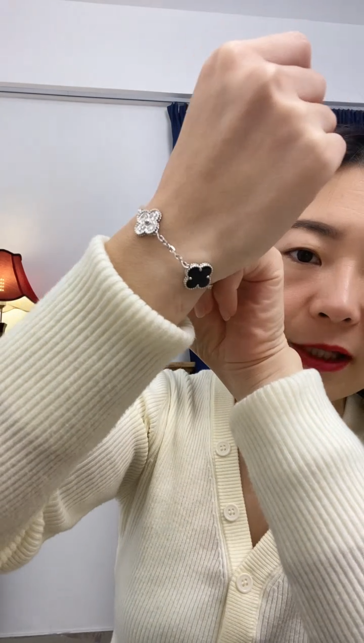 【闪购商品】钻石手链18K金镶嵌手链