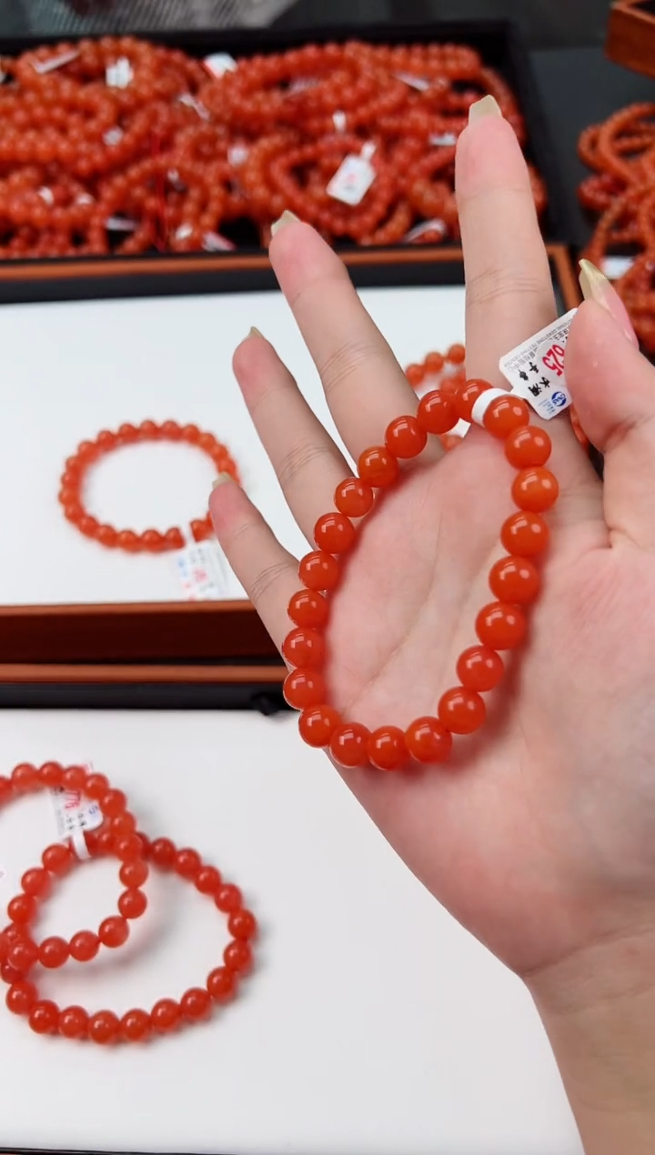 【闪购商品】南红玛瑙手串未镶嵌滴水洞亮光高品8+一条