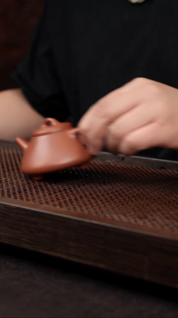 【闪购商品】紫砂茶壶红降坡子冶{小}
