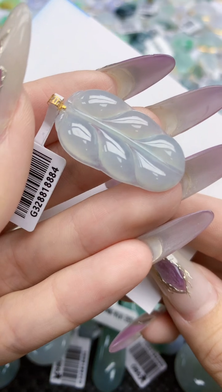 翡翠挂件18K金镶嵌56   天然翡翠A货