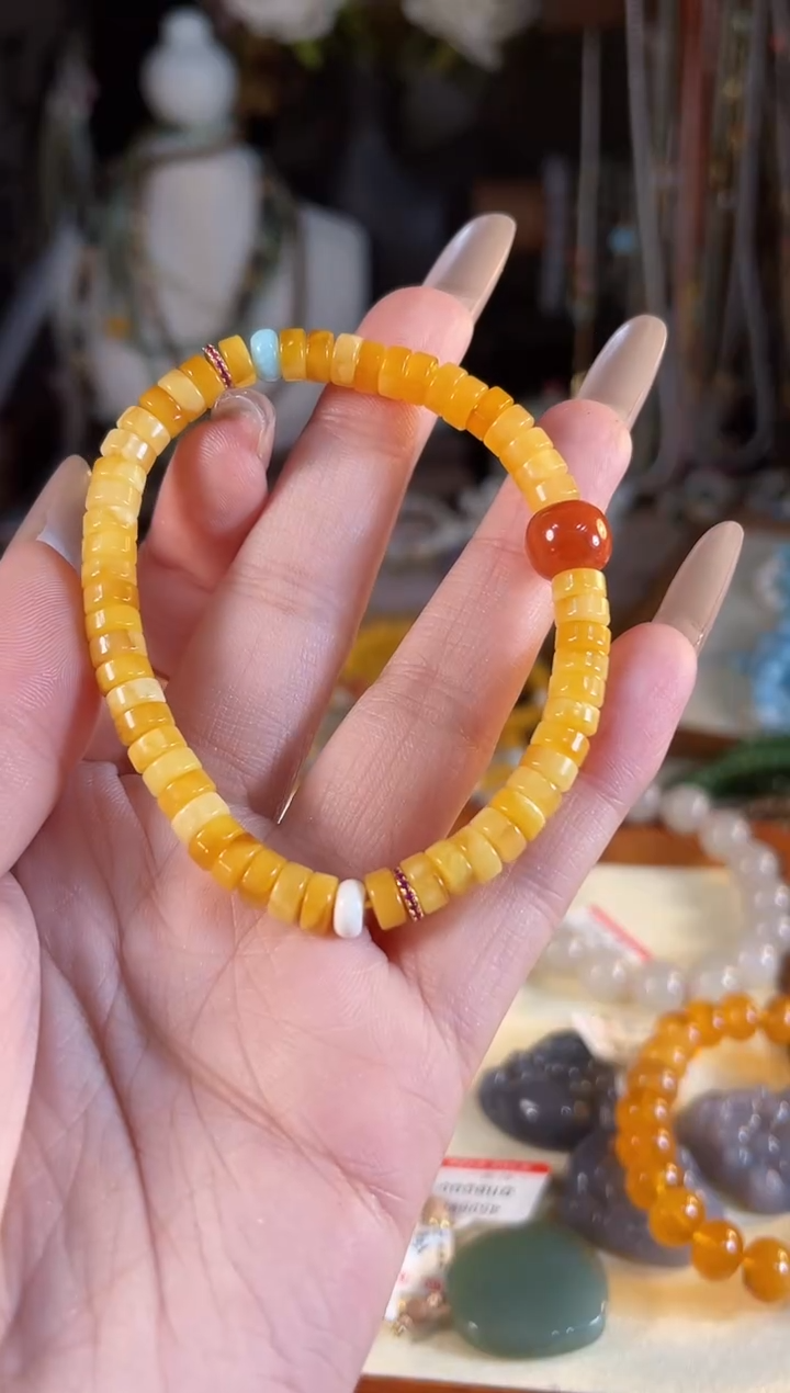 【闪购商品】蜜蜡手链未镶嵌多样性发货其一