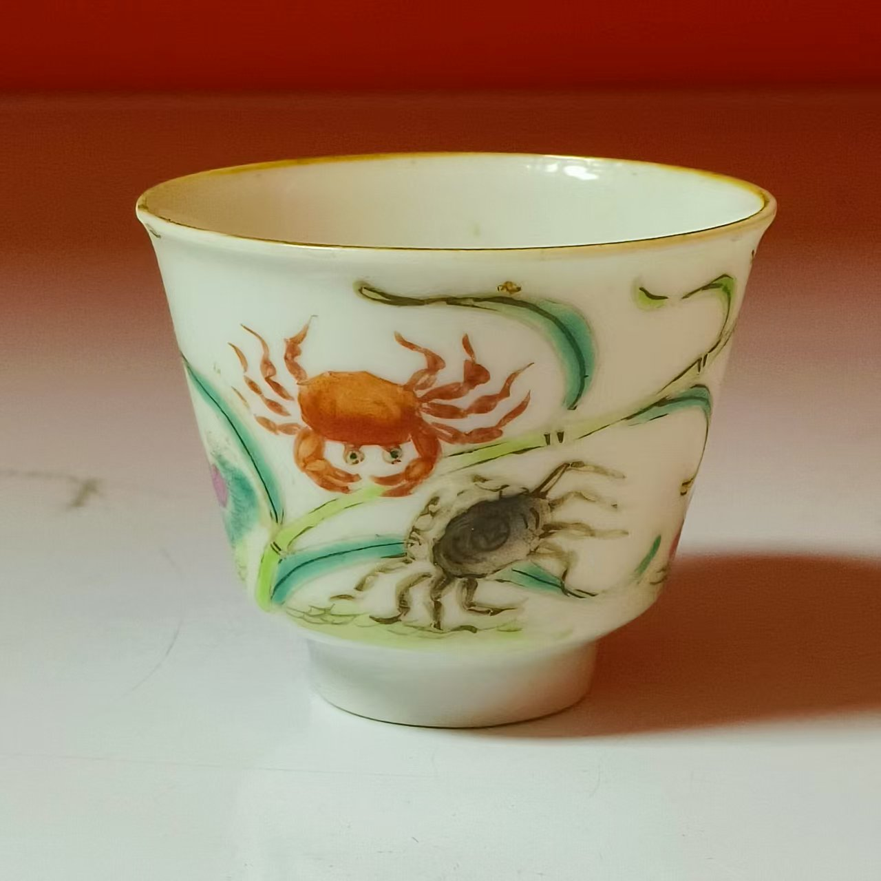 3805清晚期 粉彩蟹纹品茗杯