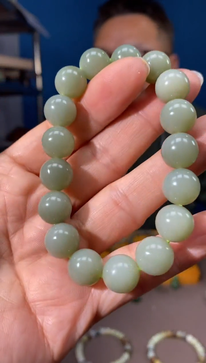 未镶嵌手链和田玉颜色多样性发货拍一发一