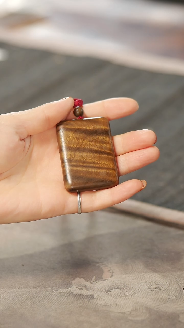 【闪购商品】金丝楠木雕475水波纹无事牌