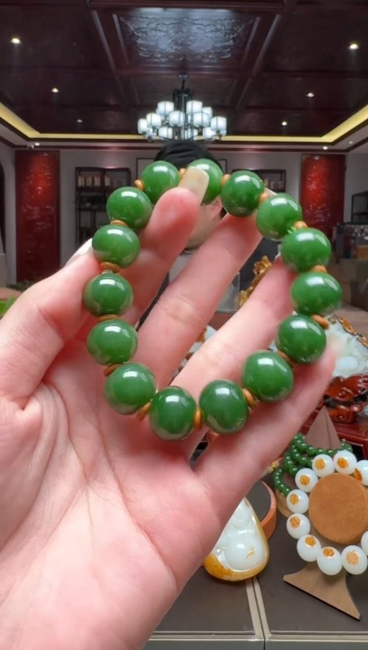 未镶嵌和田玉挂件by